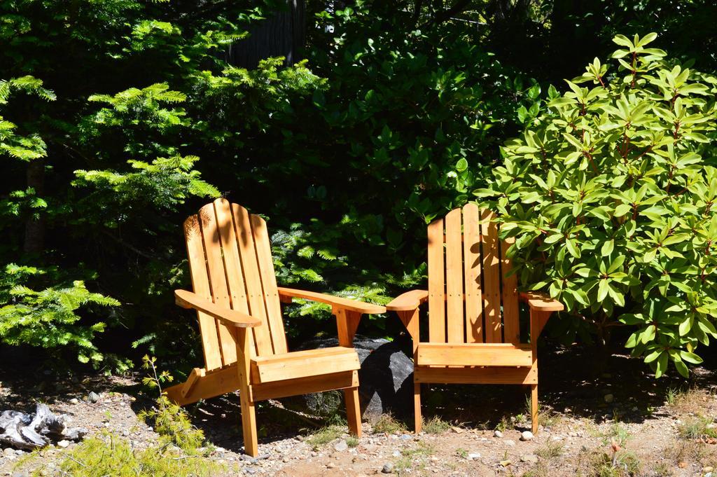 Easy On The Edge Ucluelet Exterior foto